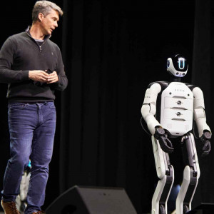 Arnaud Robert and AEON robot